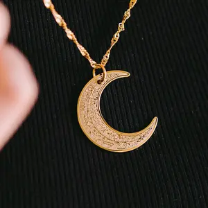 Wholesale custom stainless steel 18K gold plating 4 Quls and Ayatul Kursi Allah Muslim Arabian moon crescent pendant necklace