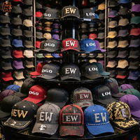 Gorra de Béisbol Unisex de 5 Paneles de Gamuza con Logotipo Bordado Personalizado, Diseño de Llamas, Ajustable, Gorras Deportivas al por Mayor