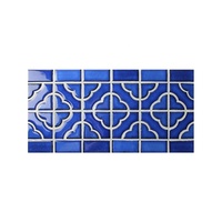 Tuile de bordure en céramique de tuile de piscine de fleur bleue émaillée par porcelaine de Style marocain pour la piscine