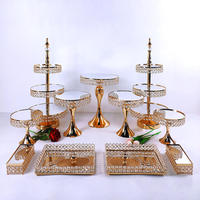 Vente en gros d'outils pour gâteau doré avec dessus en miroir Décorations de table pour dessert Présentoir de pièce maîtresse en cristal Ensemble de support pour gâteau de mariage