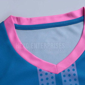 ชุดเสื้อฟุตบอลผ้าโพลีเอสเตอร์100% สีทึบเสื้อทีมพิมพ์ลายดิจิทัลเสื้อทีมสไตล์ใหม่ - Product Image 3
