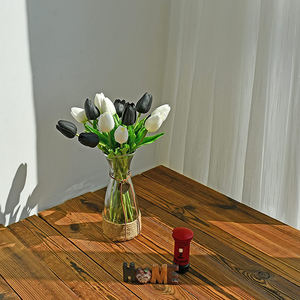 Noir Blanc Tulipes Ampoules Artificielle Real Touch Fleur Fleuriste Décoration <span class=keywords><strong>Tulipe</strong></span> Artificielle Latex Fleur - Product Image 5
