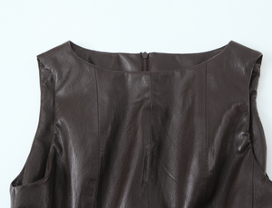 Top in Pelle PU <span class=keywords><strong>Marrone</strong></span> con Collo a Giro, Senza Maniche, Chiusura con Cerniera, Stile Casual e Alla Moda per Donne - Product Image 3
