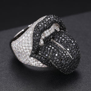 Bijoux de Rappeur Bague de Lèvre et Langue Hip Hop Lick of Death Entièrement Sertie de Diamants Moissanite VVS en Argent Massif 925 Plaqué Or Blanc - Product Image 2