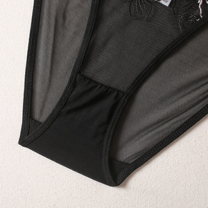 Vente en gros Ensemble de lingerie 3 pièces en maille transparente avec broderie florale Nouvelle mode Ensemble de sous-vêtements tentation - Product Image 5