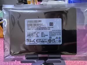 HORNG SHING Disque SSD utilisé MZ7L33T8HBNA-00B7C PM897 2.5 3.84T B7C SATA 6Gbps SSD - Product Image 3