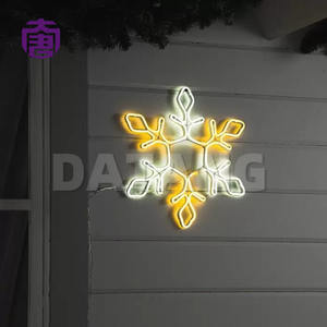 Luz Decorativa LED con Diseño de Copo de Nieve Multicolor Personalizada, IP65, para Interiores/Exteriores, Decoración Navideña, Certificación CE y RoHS - Product Image 3