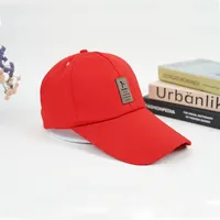 थोक सस्ते उपहार ठोस रंग विज्ञापन टोपी 6 पैनल खाली बेसबॉल टोपी 100 पॉलिएस्टर खेल Gorras प्रचार टोपी