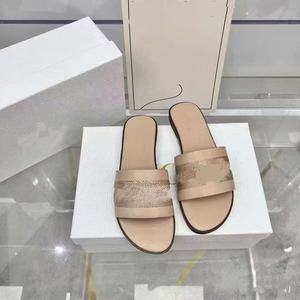 Pantuflas de Mujer de Nuevo Diseño 2026 con Letras Bordadas - Sandalias Planas Antideslizantes - Productos al por Mayor - Product Image 5