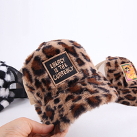Casquette Trucker Réglable 5 Panneaux en Maille avec Dos en Fausse Fourrure Tissée Imprimée Y2K Tendance et de Haute Qualité pour l'Hiver