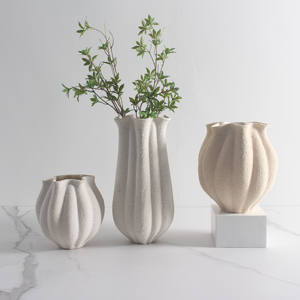 <span class=keywords><strong>Vaso</strong></span> in Ceramica per Composizioni Floreali Irregolari, Estetica Semplice, Ecologico, Colori e Forme Personalizzabili, per Tavoli da Matrimonio - Product Image 1