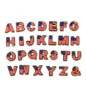 Broche en or avec motif de cœur et de volute, épingle créative, badge de carte, badge brodé à la main, broches amusantes, épingle de dos intéressante - Product Image 2