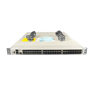 Commutateur réseau Fibre Channel 48 ports 32G série MDS 9148 - DS-C9148T-48PETK9 - Product Image 1