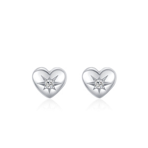 Pendientes Personalizables en Cobre con Circonita Redonda y Plata de Ley S925, Diseño Minimalista en Forma de Estrella y Corazón para Mujer - Product Image 1