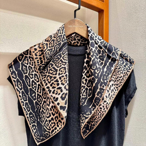 Scialle in <span class=keywords><strong>Cashmere</strong></span> con stampa a doppia faccia lucida alla moda da <span class=keywords><strong>donna</strong></span> <span class=keywords><strong>sciarpa</strong></span> in <span class=keywords><strong>seta</strong></span> in Pashmina <span class=keywords><strong>sciarpa</strong></span> in <span class=keywords><strong>seta</strong></span> - Product Image 2