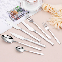 Ensemble de couverts en cube plat en acier inoxydable de 5 pièces ensemble de couverts épais et élégant à poignée carrée classique pour mariage au restaurant
