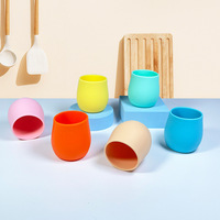 Gobelet d'apprentissage pour bébé avec couvercle en silicone anti-chute, tasse à eau domestique en forme de cercle pour nourrissons
