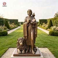 Statue de Saint Marc en bronze avec lion et oiseau tenant la Bible, sculpture religieuse pour la décoration de jardin d'église