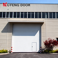 Porte sectionnelle industrielle avec accès piétonnier, porte de passage automatique, porte sectionnelle automatique