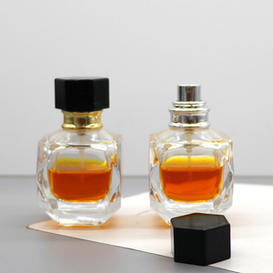 Atomizador de Perfume de Lujo de 30 ml Recargable, Botella de Perfume Cuadrada Plana con Fondo Grueso, Botella de Vidrio con Bomba de Presión y Tapa Acrílica - Product Image 3