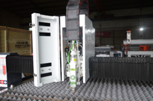 500W 1000W 1500W cnc sheet metal fiber laser cutting machine price fiber lazer cutter - Product Image 4