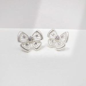 factory price plata 925 sterling silver polish round <b>earring</b> fashion butterfly korean <b>girls</b> 18k gold plated heart <b>stud</b> <b>earrings</b> - Product Image 2