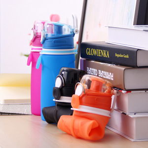 Botella de agua plegable de 550 ml, portátil, de silicona, para viajes, deportes al aire libre, para mujeres - Product Image 1