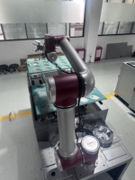 Uzun Menzilli Yüksek Sertlikte JAKA Zu20 İşbirlikçi Robot Kolaboratif Cobot 20kg Taşıma Kapasitesi 1780mm Çalışma Yarıçapı Alüminyum Gövde 750W Güç