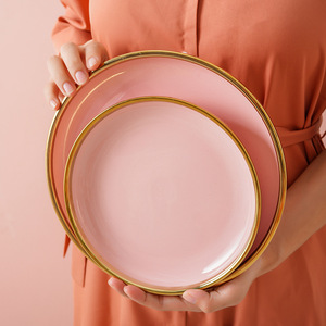 Ensemble de <span class=keywords><strong>vaisselle</strong></span> à bord doré de <span class=keywords><strong>style</strong></span> <span class=keywords><strong>scandinave</strong></span> <span class=keywords><strong>vaisselle</strong></span> en céramique domestique combinaison de bol à riz de luxe girly rose accessible - Product Image 3