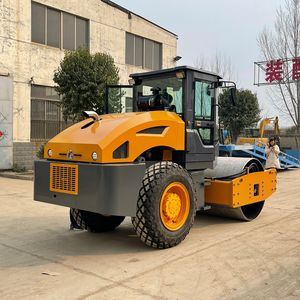 รถบดถนนไฮดรอลิกเต็มรูปแบบ <span class=keywords><strong>10</strong></span> ตัน แบบลูกกลิ้งคู่ พร้อมปั๊มเครื่องยนต์ดีเซลระบายความร้อนด้วยน้ำ และส่วนประกอบหลักของตลับลูกปืน - Product Image 4