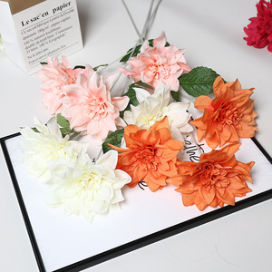 ดอกดาเลียประดิษฐ์ ลิชาว ช่อดอกไม้ผ้าไหม 3 หัว สำหรับตกแต่งงานแต่งงาน สีแดง ขาว ชมพู - Product Image 4