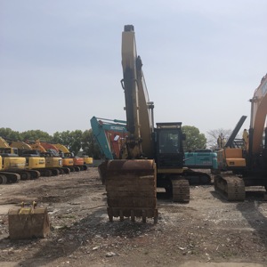 รถขุด Caterpillar 320D2 สภาพดี น้ำหนักใช้งาน 20 ตัน เครื่องยนต์ Cummins ปั๊มไฮดรอลิก ชั่วโมงการทำงานน้อย มีสินค้าในสต็อก - Product Image 1