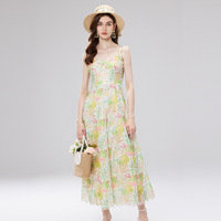 Robe longue trapèze pour femme, style doux et coloré, avec dentelle, taille naturelle, broderie florale tridimensionnelle ajourée et style camisole