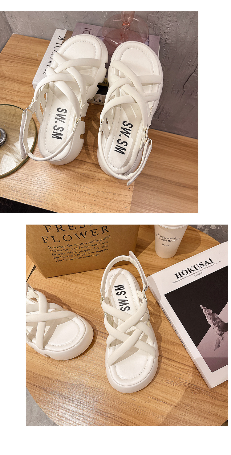 2023 New Sports Casual Sandals Thick Bottoming Outdoor Platform Beach Sandals Female