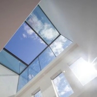 Plexiglas insonorisé de fenêtre de toit de lucarne en acier résistant à la chaleur de haute qualité avec cadre en acier moderne Maison moderne