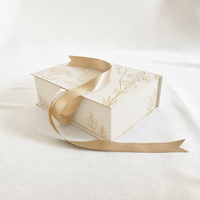 Boîtes cadeaux en forme de livre en carton rigide élégant avec logo personnalisé, fermeture magnétique