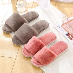 Chaussons d'intérieur pour femmes, chaussures chaudes d'hiver, mules plates à enfiler, pantoufles en fausse fourrure pour femmes, tailles 36-41, vente en gros - Product Image 1