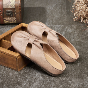 Sandalias de piel con cabeza redonda para mujer, zapatos planos con estilo japonés y suelas suaves disponibles - Product Image 3