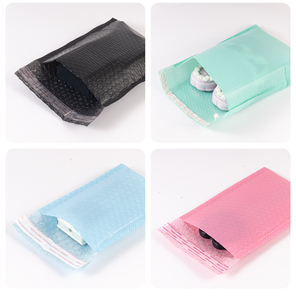 Super Quality Eco-Friendly Bubble Mailer Shipping Bags Plastic Postal <strong>Envelopes</strong> in <strong>Different</strong> Colors for Mail Gift Packaging - Product Image 6