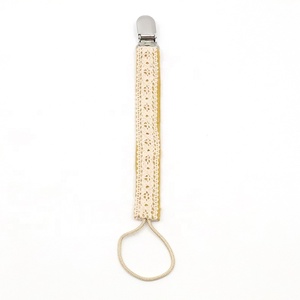 Clips <span class=keywords><strong>para</strong></span> chupete <span class=keywords><strong>de</strong></span> bebé <span class=keywords><strong>de</strong></span> algodón orgánico personalizados, clip <span class=keywords><strong>para</strong></span> chupete suave, cadena <span class=keywords><strong>de</strong></span> <span class=keywords><strong>tela</strong></span> <span class=keywords><strong>de</strong></span> Metal, juguete suave con estilo - Product Image 4