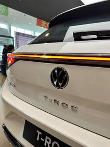 2025 TROC Compact SUV 5 posti cambio automatico 5 porte R18 pneumatico 200 km/h di velocità 1.5T di sinistra Volkswagens TROC veicolo - Product Image 3