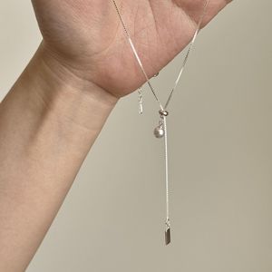 Collier clé Wanhua en argent pur S925, exquis, noble, sensation fraîche, chaîne claviculaire, petite clé entièrement sertie de diamants, perle, Chine - Product Image 3