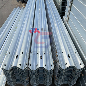 Vendita calda in acciaio zincato W Beam Crash barriera per autostrada Guard rail per la vendita a buon prezzo - Product Image 5
