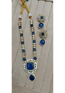 Conjunto de joyería de piedras multicolor premium y diamantes CZ con colgante largo tipo Mala y aretes a juego, elegante conjunto de joyería nupcial. - Product Image 4