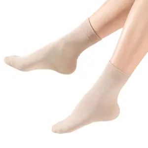 Wear-resistant Skin-friendly Portable Colorful Mid-calf Sock Disposable Outdoor Sports Hiking Travel Ladies Compression Socks