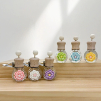 Diffuseur de parfum de voiture en verre coloré rond de 8 ml avec clip de ventilation et bouchon à vis, flacon de parfum pour voiture