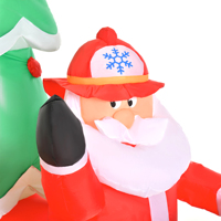 Dekorasi halaman Natal tiup berbentuk Santa Claus mengemudi mobil pemadam kebakaran dengan pohon, tinggi 7,5 kaki, dilengkapi lampu LED.