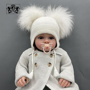 Janefur bébé et enfant taille angora <span class=keywords><strong>bonnet</strong></span> cache-oreilles tricoté <span class=keywords><strong>avec</strong></span> deux boules de fourrure hiver enfants grand <span class=keywords><strong>pompon</strong></span> <span class=keywords><strong>bonnet</strong></span> oreillette <span class=keywords><strong>bonnet</strong></span> - Product Image 3