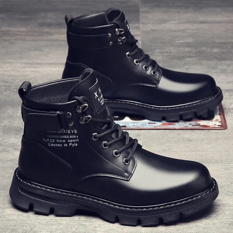 QM - Black Shoes