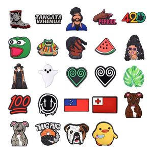 แพทช์ยาง PVC 3 มิติ คุณภาพสูง โลโก้สั่งทำ กันน้ำ ทนทาน เย็บติด/ติดกาว สำหรับตกแต่งรองเท้าแตะ ชาร์มเสื้อผ้า และเครื่องประดับ - Product Image 1